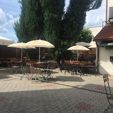 Apartman 3, Suvorovova 158 Cesky Brod Exterior photo